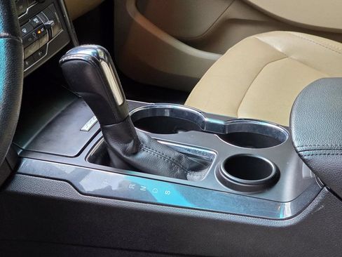 Used 2017 Ford Explorer XLT w/ Equipment Group 202A FWD image 25