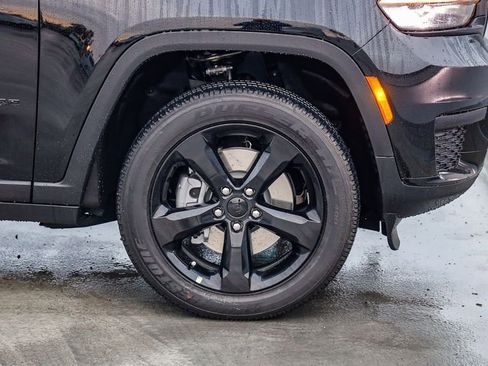 New 2025 Jeep Grand Cherokee L Altitude image 11