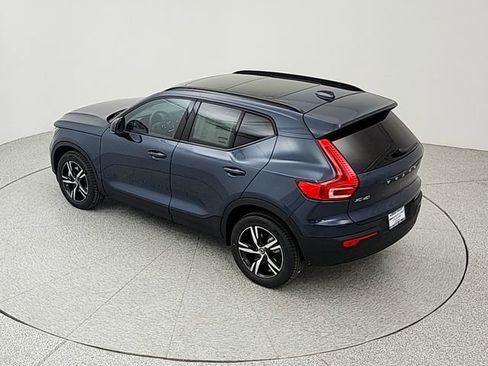 New 2026 Volvo XC40 B5 Core w/ Climate Package image 35
