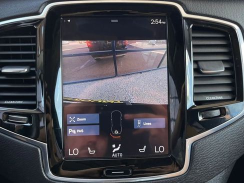 Used 2016 Volvo XC90 T6 Momentum w/ Momentum Plus Package image 59