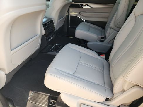 New 2026 Jeep Grand Wagoneer Limited AWD/4WD image 21