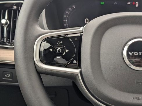 New 2026 Volvo XC90 B6 Plus w/ Protection Package Premier AWD/4WD image 29