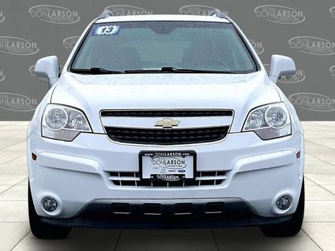 Used 2013 Chevrolet Captiva Sport LTZ FWD image 2
