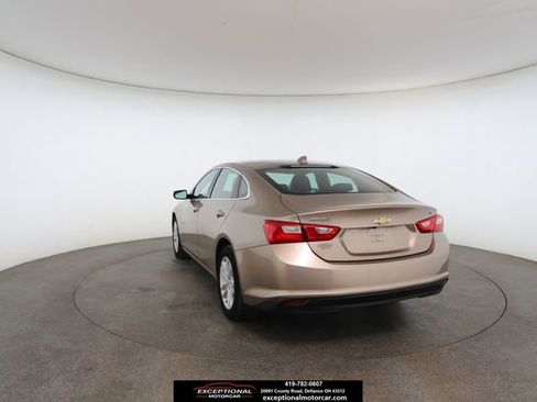 Used 2018 Chevrolet Malibu LT image 12