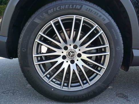 Certified 2025 Mercedes-Benz GLC 300 4MATIC image 9