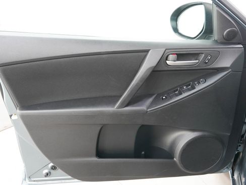 Used 2012 MAZDA MAZDA3 i Touring FWD image 19