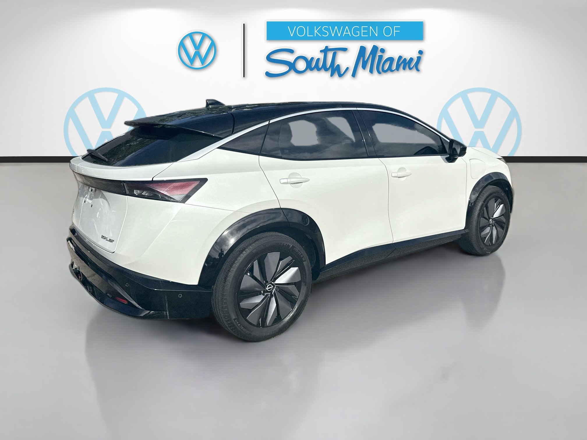 Used 2023 Nissan Ariya FWD image 7