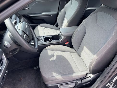 Used 2025 Kia K4 FWD image 35