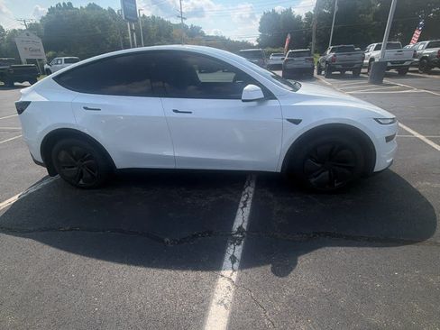 Used 2026 Tesla Model Y Long Range AWD/4WD image 4