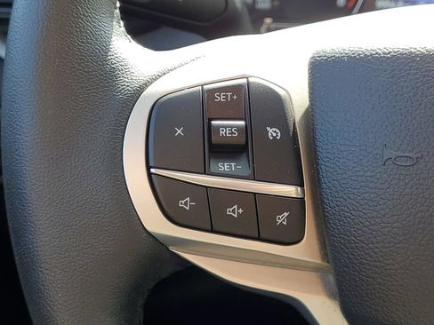 Used 2024 Ford Explorer XLT AWD/4WD image 24