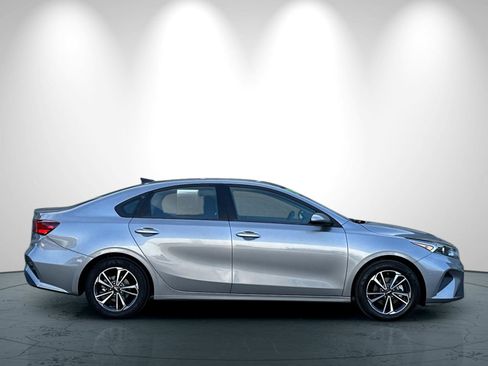 Certified 2024 Kia Forte LXS image 3