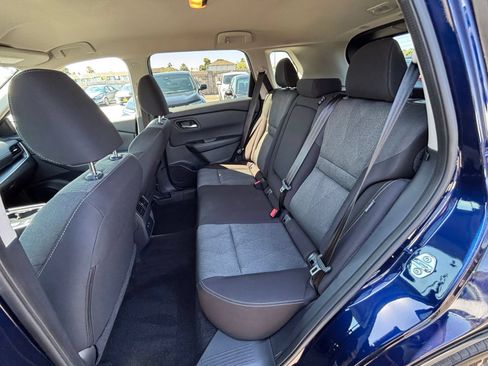 Used 2025 Nissan Rogue SV FWD image 28