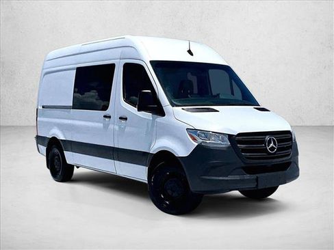 Used 2020 Mercedes-Benz Sprinter 2500 image 12