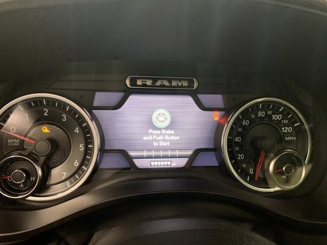 Used 2019 RAM 1500 Laramie AWD/4WD image 10