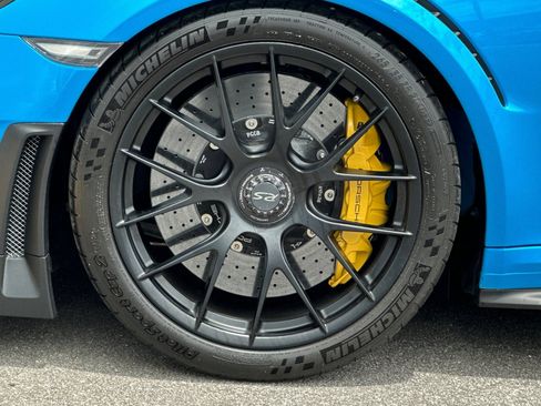 Certified 2018 Porsche 911 GT2 RS RWD image 43