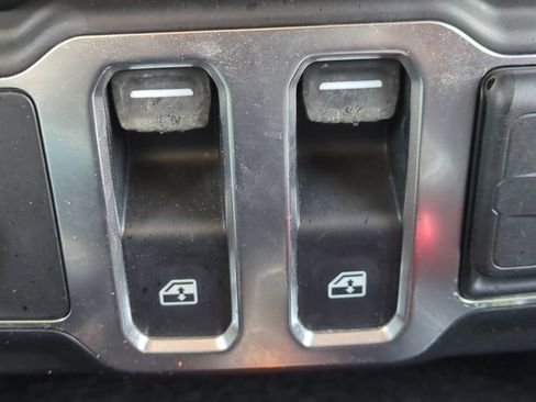 Used 2021 Jeep Wrangler Sport AWD/4WD image 24