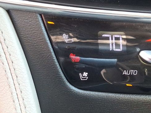 Used 2018 Cadillac CT6 Luxury image 25