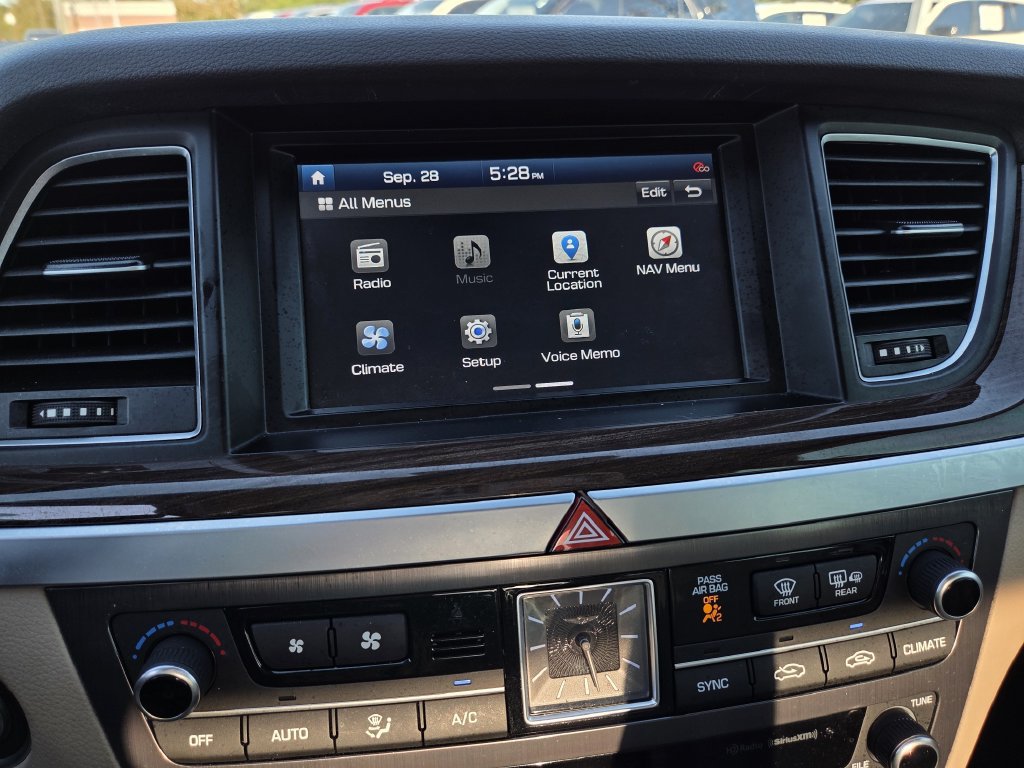 Used 2020 Genesis G80 3.8 RWD image 11