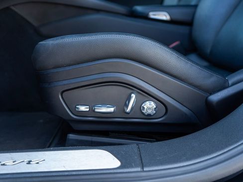 Used 2021 Porsche Panamera 4 AWD/4WD image 28