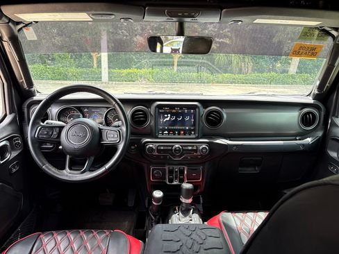Used 2022 Jeep Gladiator Sport AWD/4WD image 7