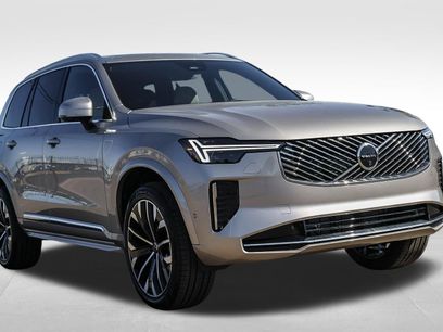 New 2026 Volvo XC90 B5 Plus w/ Protection Package