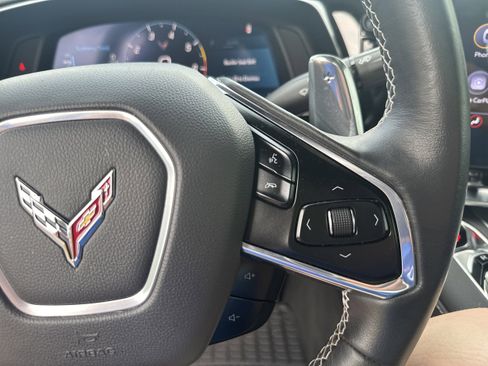 Used 2020 Chevrolet Corvette Stingray Convertible w/ 1LT RWD image 23