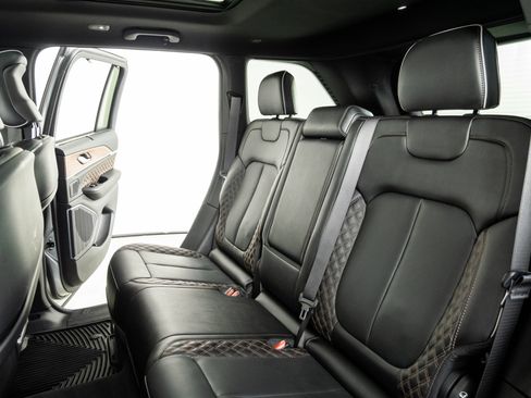 Used 2023 Jeep Grand Cherokee Summit w/ Luxury Tech Group V AWD/4WD image 22