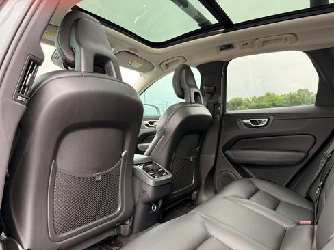 Used 2018 Volvo XC60 T5 Inscription w/ Convenience Package AWD/4WD image 17