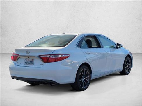Used 2017 Toyota Camry XSE image 5