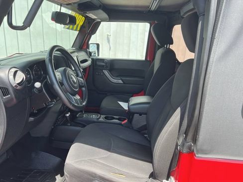Used 2015 Jeep Wrangler Sport w/ Quick Order Package 24S AWD/4WD image 10