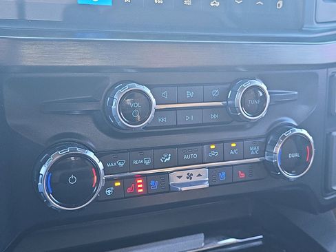 Used 2024 Ford F350 Lariat w/ Lariat Ultimate Package image 19