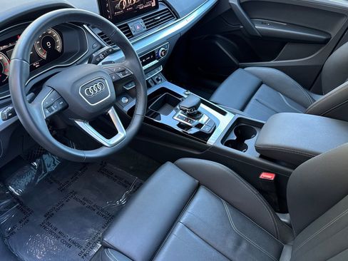 Certified 2025 Audi Q5 2.0T Premium w/ Convenience Plus Package image 7