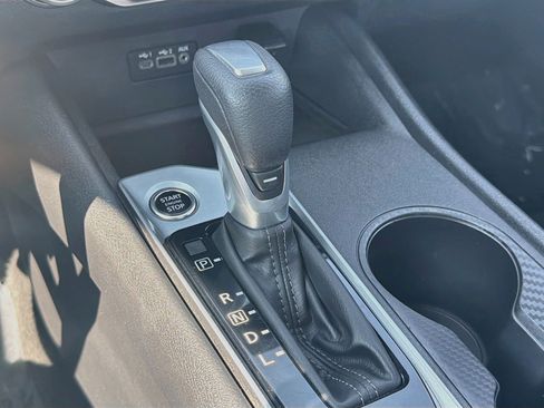 Used 2025 Nissan Altima 2.5 SV FWD image 24