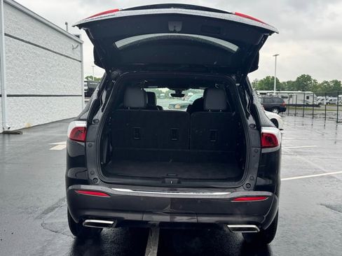 Used 2024 Buick Enclave Premium FWD image 11
