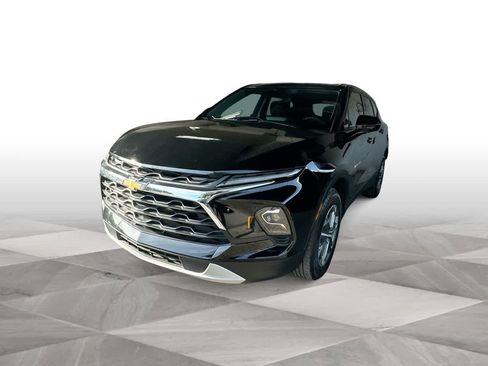 Used 2025 Chevrolet Blazer LT AWD/4WD image 4