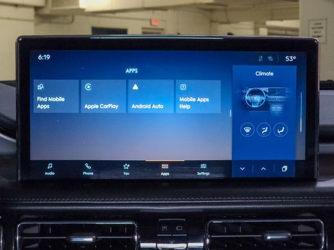 Used 2022 Lincoln Nautilus Standard image 32