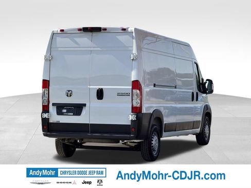 Used 2024 RAM ProMaster 2500 w/ Convenience Group FWD image 7