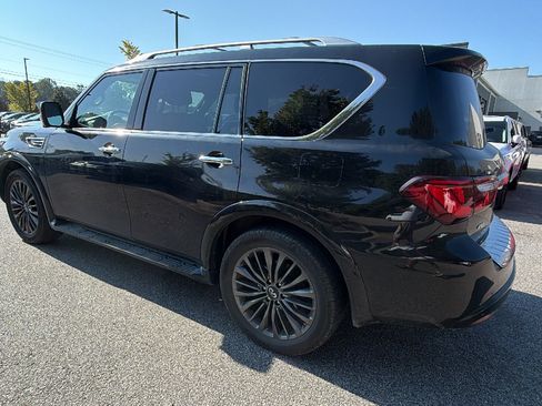 Used 2024 INFINITI QX80 Sensory AWD/4WD image 10
