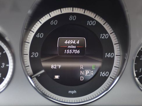 Used 2013 Mercedes-Benz E 350 4MATIC Sedan image 17