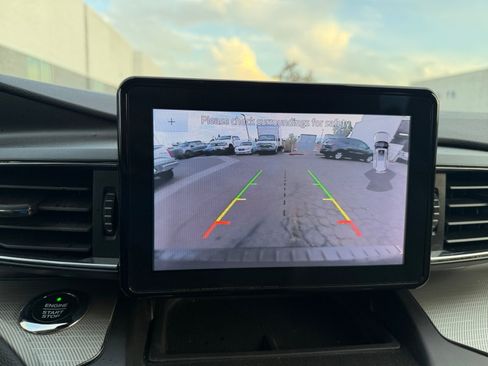 Used 2020 Ford Explorer XLT w/ Equipment Group 202A RWD image 25