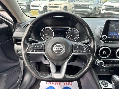 Used 2022 Nissan Sentra SV FWD image 14