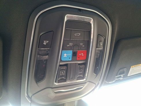 Used 2023 Jeep Grand Cherokee Altitude image 26