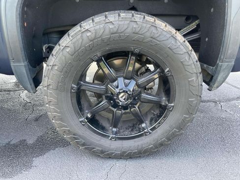 Used 2020 GMC Sierra 1500 AT4 w/ AT4 Premium Package AWD/4WD image 7