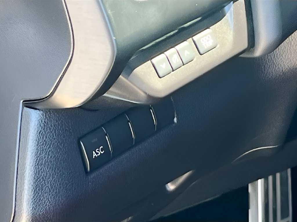 Used 2019 Lexus UX 200 F Sport w/ F Sport Premium Package FWD image 10
