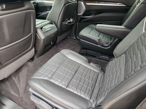 Used 2025 Cadillac Escalade Sport Platinum AWD/4WD image 27