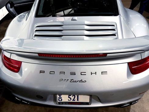 Used 2015 Porsche 911 4 Coupe image 11