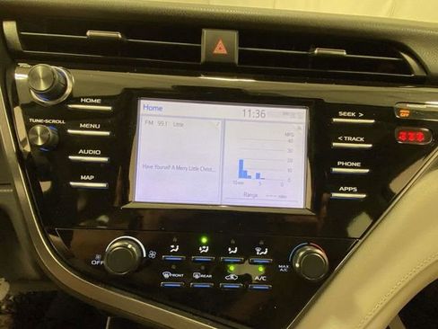 Used 2019 Toyota Camry LE image 15