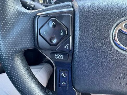 Used 2020 Toyota 4Runner TRD Off-Road AWD/4WD image 22