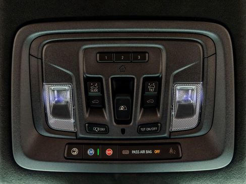 Used 2025 GMC Sierra 2500 Denali Ultimate image 29