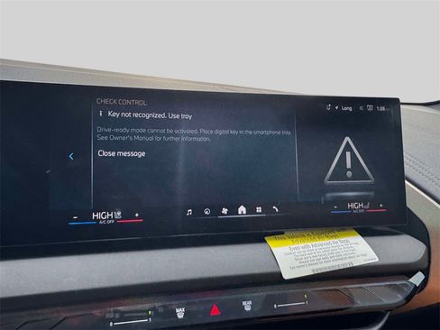 Certified 2025 BMW X3 xDrive30i w/ Premium Package image 12